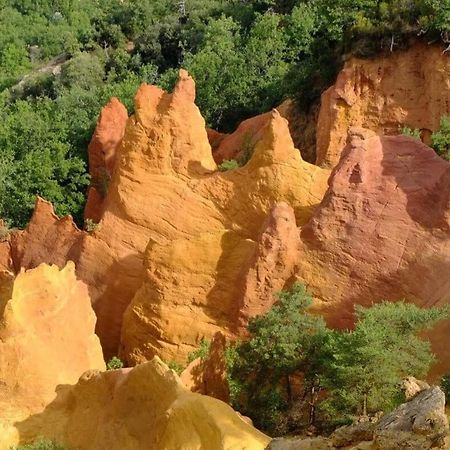Logement D'Exception Pres Du Colorado Provencal Dans Une Residence Au Calme Avec Piscine Offrant Une Vue Imprenable Sur Le Luberon Depuis Sa Terrasse Viens Buitenkant foto