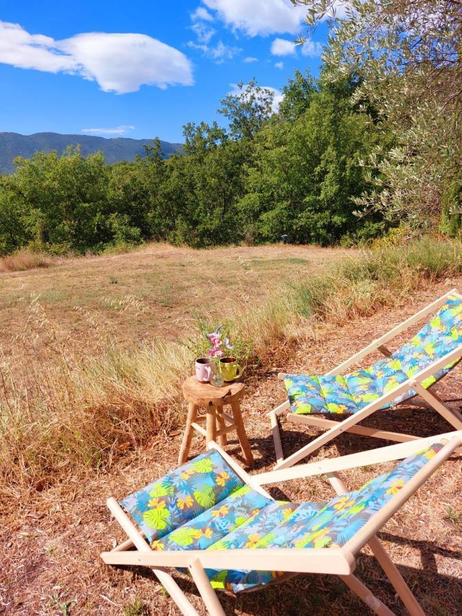 Logement D'Exception Pres Du Colorado Provencal Dans Une Residence Au Calme Avec Piscine Offrant Une Vue Imprenable Sur Le Luberon Depuis Sa Terrasse Viens Buitenkant foto